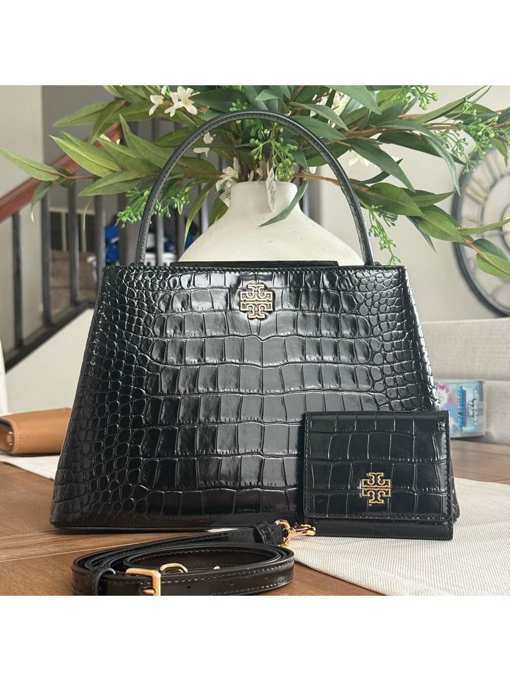 1018$+!! New Tory Burch Britten Black Leather Satchel & Matching Bifold Wallet - Picture 6 of 17